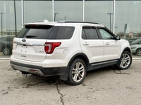 * Intelligent 4WD with different drive modes * 7-passenger seating with flexible cargo space and ava... (image 2)