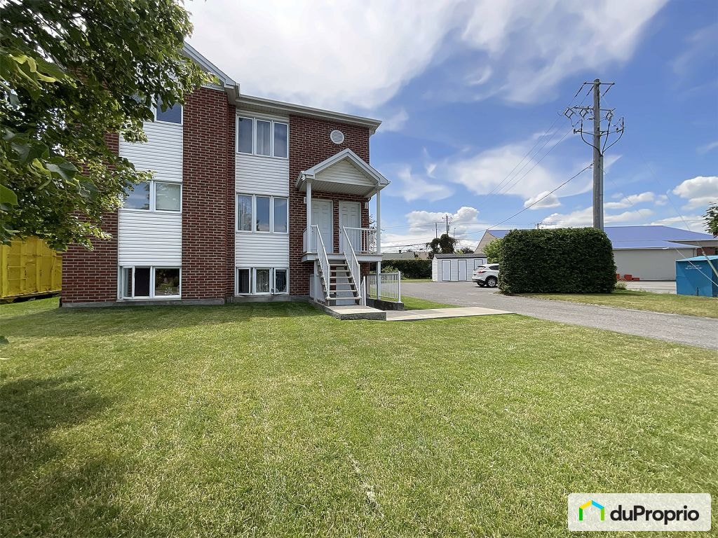 $995,000 - Triplex for sale in La Prairie — photo 3