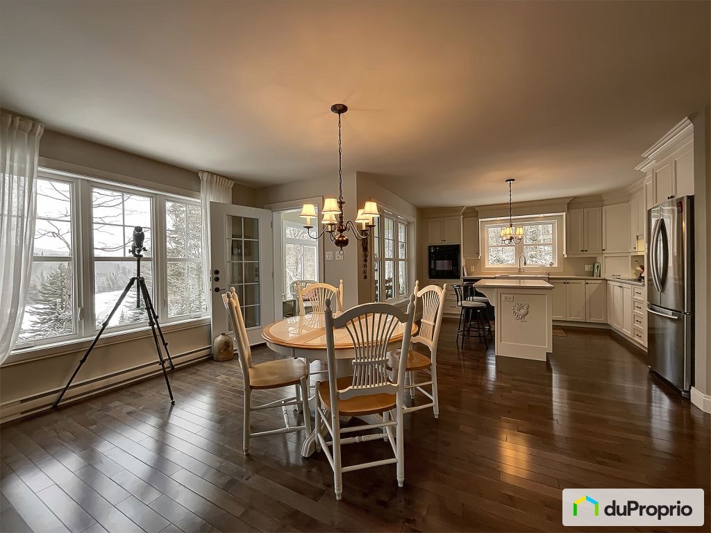 $899,999 - 2 Storey for sale in Morin-Heights — photo 1
