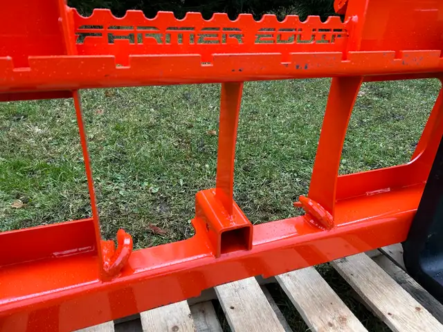 Pallet forks for tractors & skid steers - IN STOCK in Heavy Equipment in Oakville / Halton Region - Image 8
