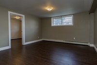 Comfortable 3-Bedroom Student Apartment at 24 Elm Street Available ASAP! Find your ideal student hou... (image 4)