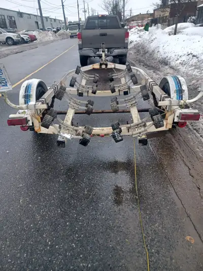 Boat trailer had 19' boat on it ...