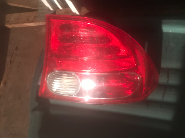 PASSENGER TAIL LIGHT OFF 2001 HONDA CIVIC in Auto Body Parts in London