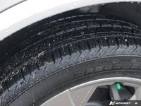 * Wheels: Upgraded 19-inch contrast grey, partly polished wheels (standard on Komfort are 18-inch) *... (image 9)