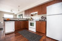 Broadstreet's Camille Townhomes offers 3 bedroom pet friendly townhomes for rent in the historic are... (image 3)