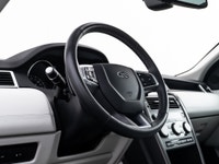 CARGET AUTOMOTIVE is thrilled to offer this 2018 Land Rover Discovery Sport HSE Luxury, a premium co... (image 9)