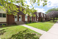 Pontiac Court – Townhomes - 3 Bdrm Townhouse available at 1215-1