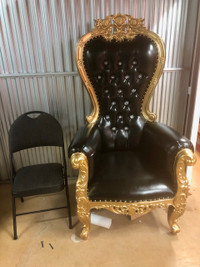 6ft tall Mahogany Manor Throne Chair (Black on Gold) For Sale