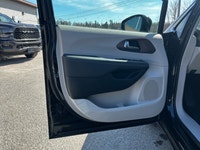 2024 CHRYSLER GRAND CARAVAN (image 4)