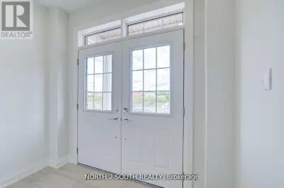 Located in sought after West Woodbridge, Ravines of Rainbow Creek is surrounded by schools, shopping...