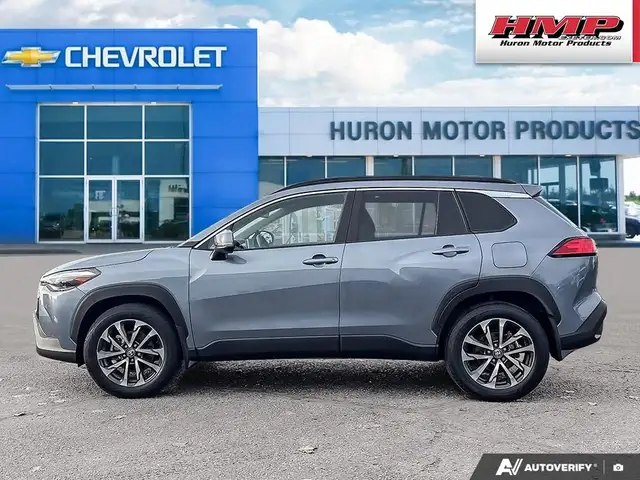 2024 Toyota Corolla Cross XLE in Cars & Trucks in Grand Bend - Image 4