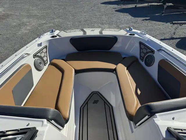 2019 Four Winns HD180 RS in Powerboats & Motorboats in Kingston - Image 12