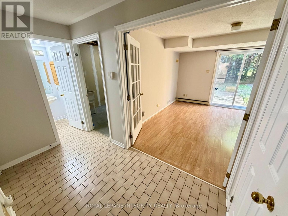 46 ARBORDALE CRESCENT Ottawa, Ontario 4