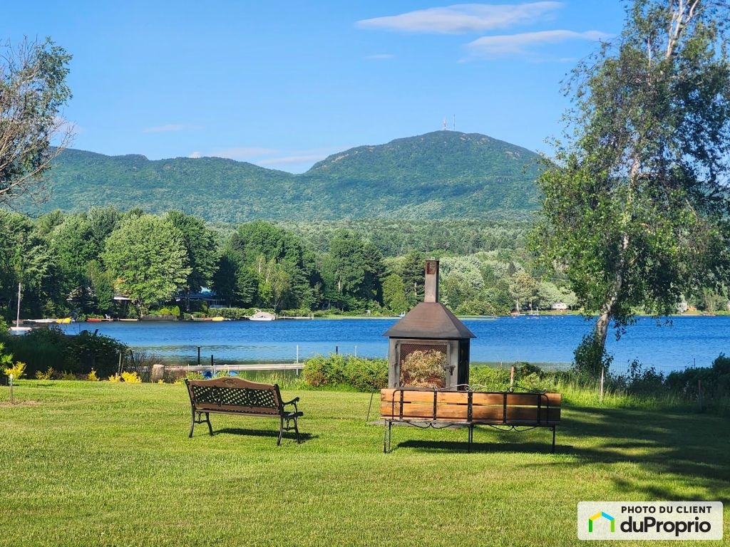 $1,395,000 - Bungalow for sale in Eastman — photo 1
