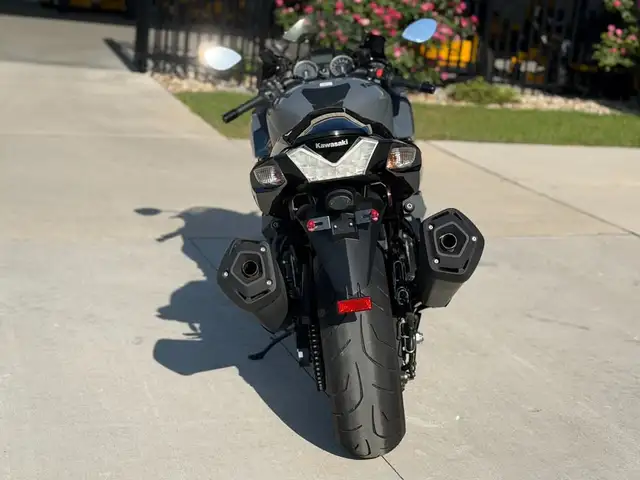 2022 KAWASAKI NINJA ZX-14R ABS - GREY! in Street, Cruisers & Choppers in Thunder Bay - Image 7