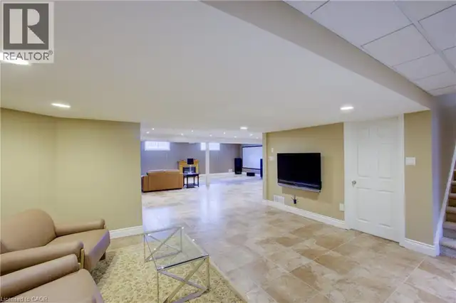 457 CARYNDALE Drive Kitchener, Ontario in Houses for Sale in Kitchener / Waterloo - Image 29