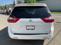 Vehicle Highlights: - Accident free - 8 passenger Very desirable Toyota Sienna LE 8 passenger has la... (image 5)