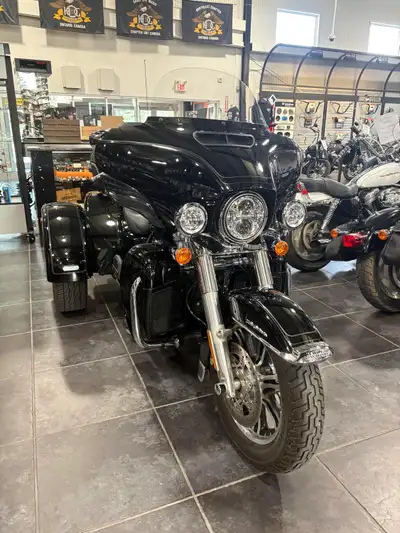 Oppotunity doesn't knock it RUMBLES!!! Looking for a Have you always wanted a Harley? PLUS HST&LICEN...