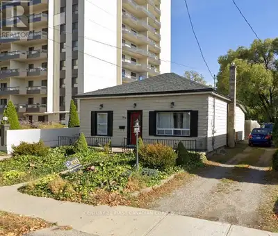LOWER UNIT - 344 BURWELL STREET E London East (East K), Ontario