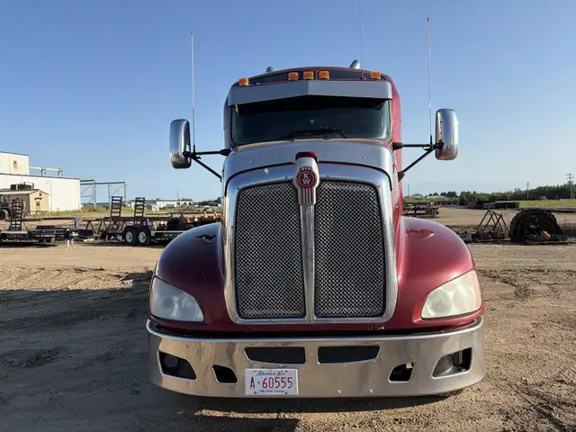 2013 KENWORTH T660 in Heavy Trucks in Saskatoon - Image 3