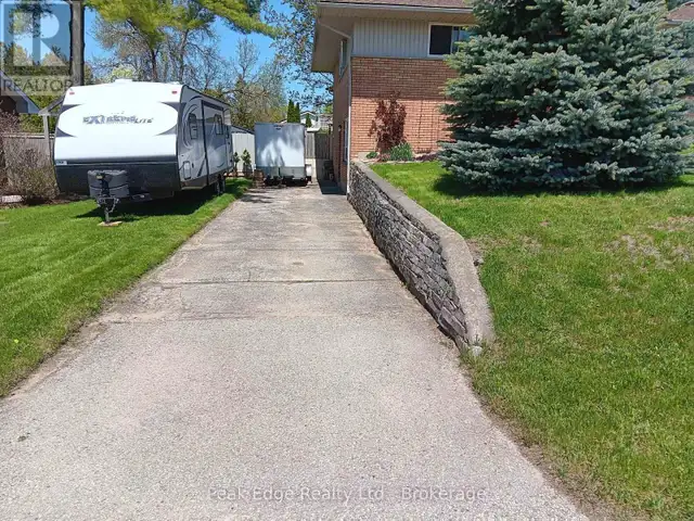 30 7 TH STREET Hanover, Ontario in Houses for Sale in Owen Sound - Image 6