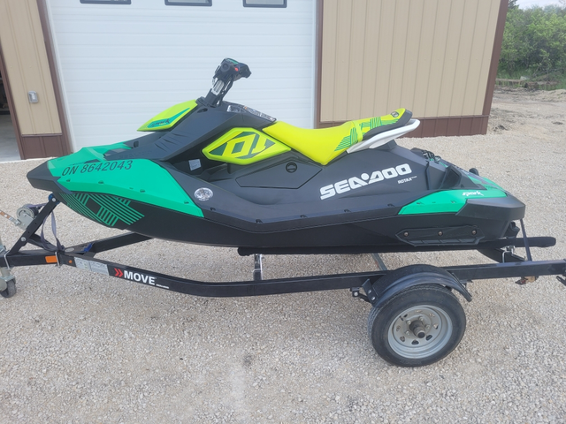 2021 SEADOO SPARK TRIXX 2UP 900 (FINANCING AVAILABLE) in Personal Watercraft in Strathcona County - Image 5