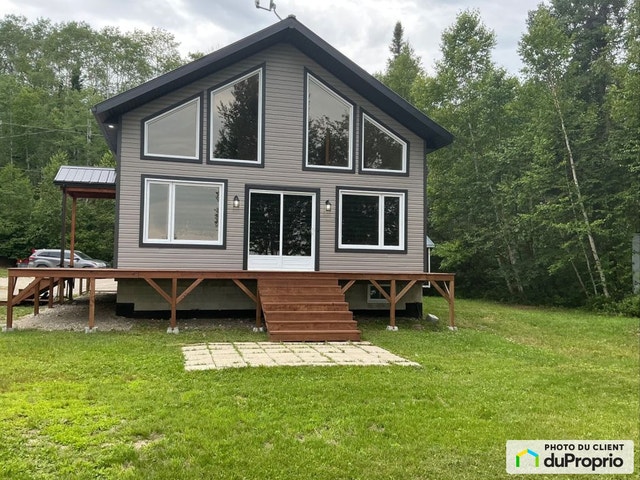 $389,900 - Cottage for sale in Passes-Dangereuses — photo 1