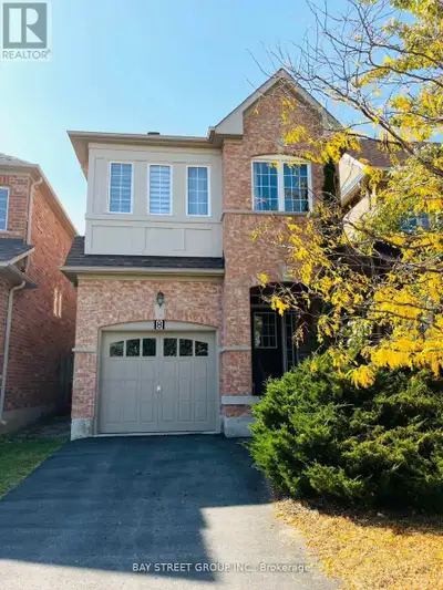 8 CARRIER CRESCENT Vaughan (Patterson), Ontario