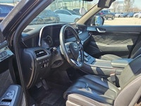 Recent Arrival! 2022 Hyundai Palisade Ultimate NO ACCIDENT//LOW KM !! Abyss Black Pearl 4D Sport Uti... (image 3)