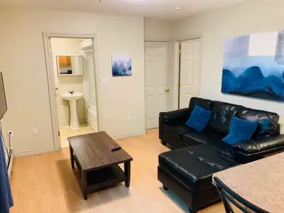 Beautiful 1 bedroom Apartment Downtown Ch'town Close to Atlantic Technology Center and Invesco and o...