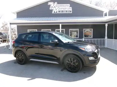 HERE'S A 2020 HYUNDAI TUCSON SE ESSENTIAL FRONT WHEEL DRIVE. THIS IS A FAIRLY NEW SUV FOR THIS PRICE...