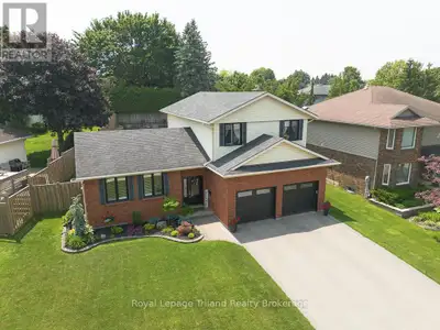 Sometimes an amazing home comes up for sale in a prime location, this is it!!! 262 Alder Road in Ing...