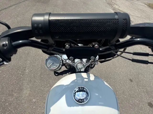 2005 Harley-Davidson Sportster ~ SPORSTER 883 ~ CANADIAN ~ V&H E in Street, Cruisers & Choppers in City of Toronto - Image 23