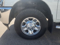 Apple CarPlay, Android Auto, Remote Keyless Entry, Tow Hitch, Cargo Box Lights, Rear Camera, Streami... (image 5)