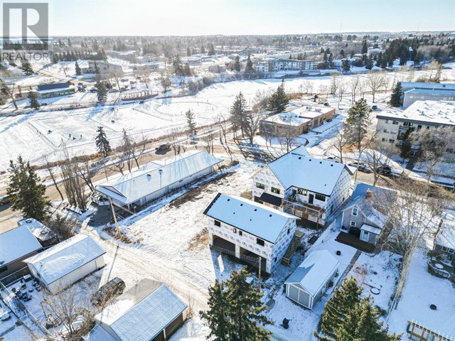 B, 4825 54 Street Camrose, Alberta in Houses for Sale in Edmonton - Image 4