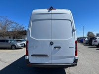 Certified Rear-View Camera Push Start Heated Seats Bluetooth Power Windows Lane Assist Air Condition... (image 5)