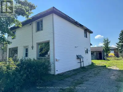 Handyman Special!! This 2-storey home offers 1,460 square feet of living space and is ready for some...