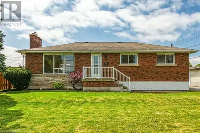 Welcome to this clean and updated 1083 sq ft bungalow located in the highly desirable Buchanan Park...