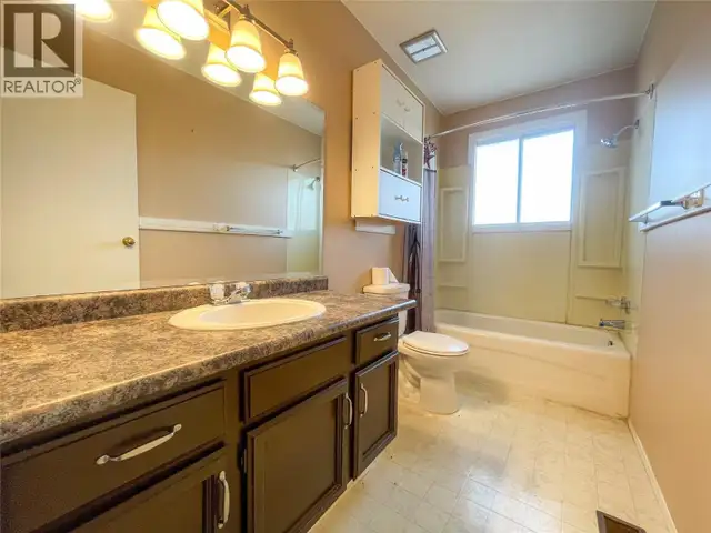 3479 206 Road Dawson Creek, British Columbia in Land for Sale in Dawson Creek - Image 8