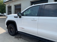 2022 GMC Sierra 1500 AT4X 4x4 Crew Cab with the powerful 6.2L V8 and only 59,153 km. Clean history w... (image 8)