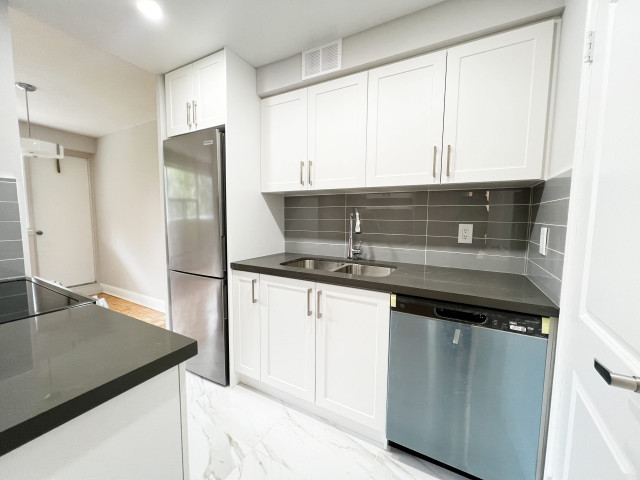 Parkdale 1 Bedroom Apartment for Rent - 75 Spencer Avenue in Long Term Rentals in City of Toronto - Image 3