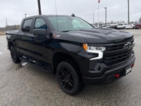 LT Trailboss, 6.2L, Leather Pkg, P/Sunroof, Convenience Pkg II, Side Steps, Hard Tri-Fold Cover, Upg... (image 3)
