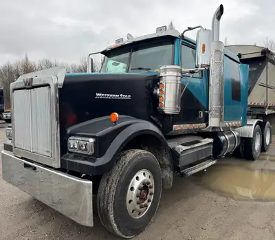 Year: 2013 Make: Western Star Model: 4900FA KM: 1.538,532km Engine: 60 Series Detroit Transmission:...