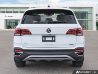 * Panoramic Power Sunroof Package. * 19-inch gloss black alloy wheels. * 4MOTION All-Wheel Drive (AW... (image 3)