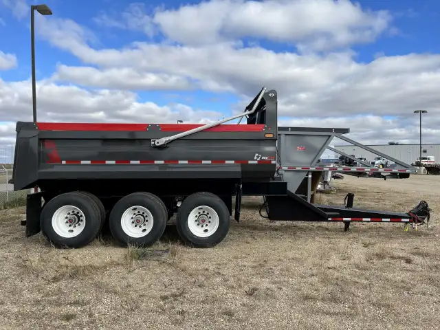 2026 NEUSTAR Tridem Pup Trailer in Heavy Trucks in Regina - Image 2