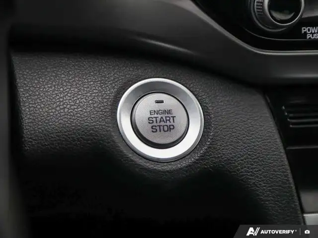 2020 Hyundai Elantra Luxury in Cars & Trucks in London - Image 31