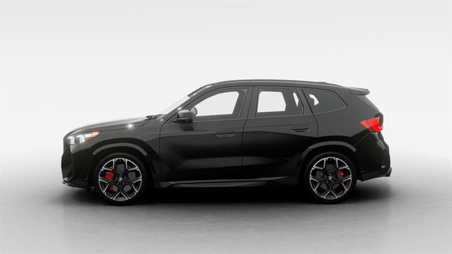 2026 BMW X1 M35i xDrive | Puissante et racée | M Sport Pro dans Autos et camions  à Ville de Montréal - Image 4