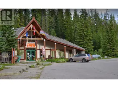 Kootenay Park Lodge - A rare Legacy Property in the heart of Kootenay Nation Park. Welcome to an ext...