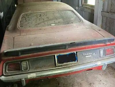 i want buy a 1970 1971 plymouth cuda barracuda any condition or location cash in hand !$$$$ 604-312-...