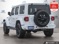 New Price! Odometer is 10286 kilometers below market average! Bright White Clearcoat 2023 Jeep Wrang... (image 3)